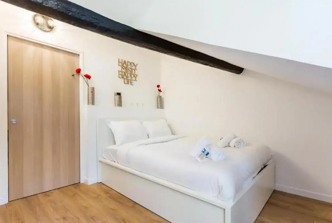Home Suite Home Grands Boulevards 5D Paris 0*,