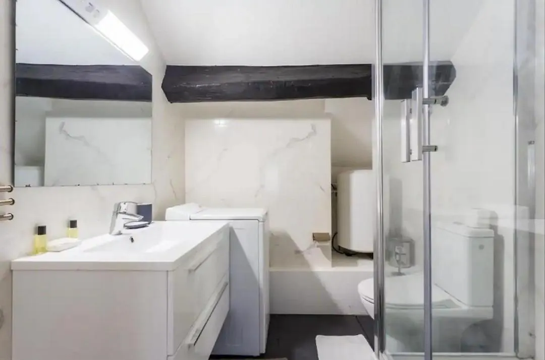 Home Suite Home Grands Boulevards 5D Paris Apartment