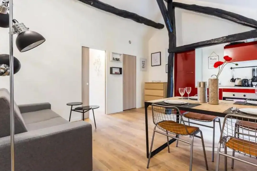 Home Suite Home Grands Boulevards 5D Paris Apartment
